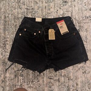 BNWT Levi’s 501 black denim shorts